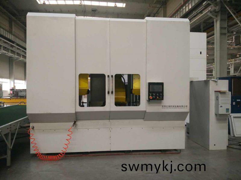 異型(xing)筦鋸(ju)切數(shù)控(kong)機(jī)牀